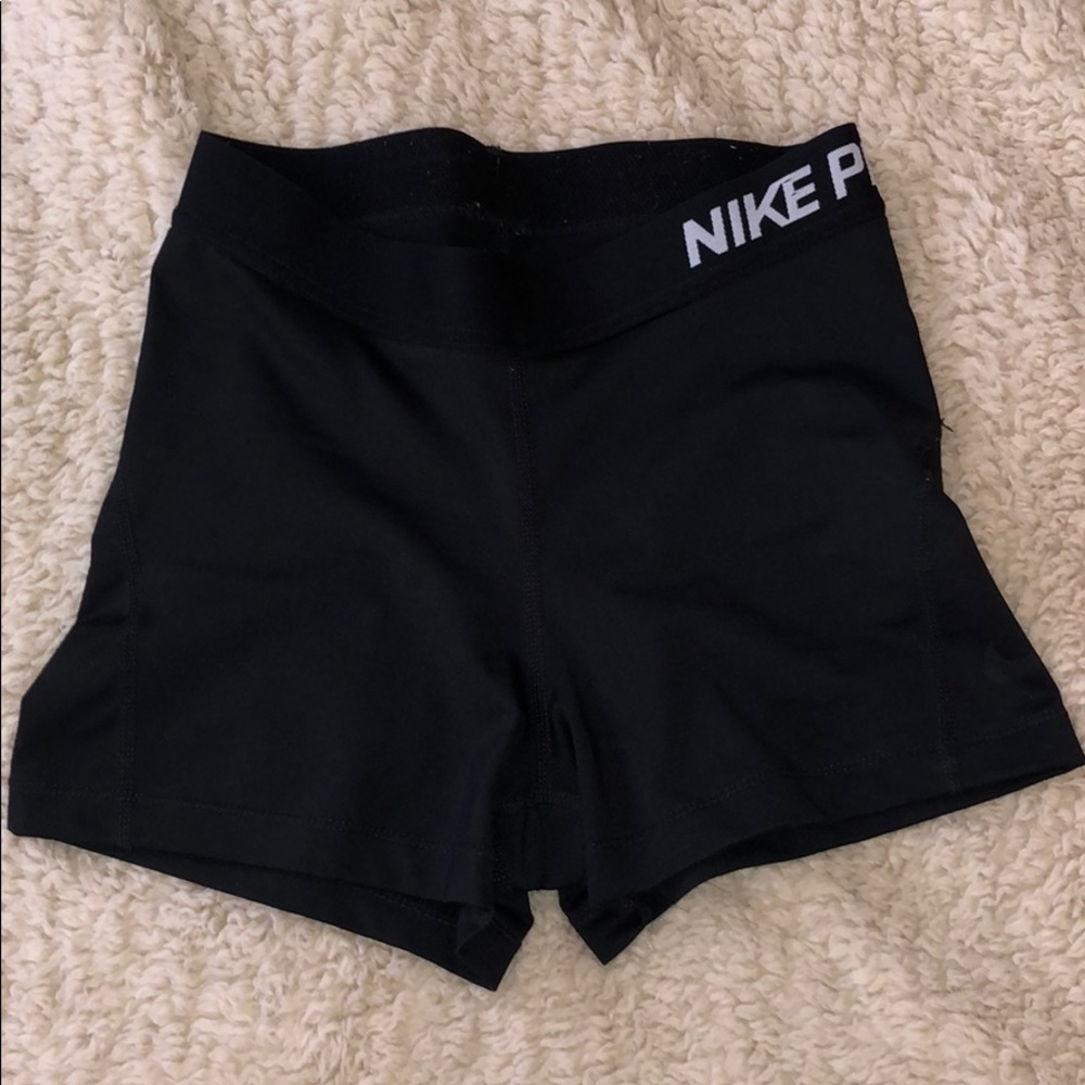 Black Nike pros